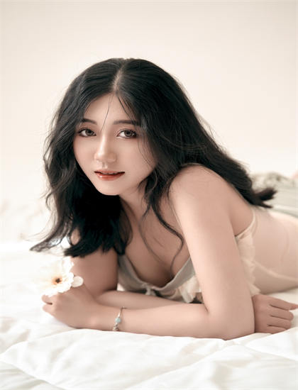 《小周后》哲学思考现代分析革命性的：生命意义与存在价值解读